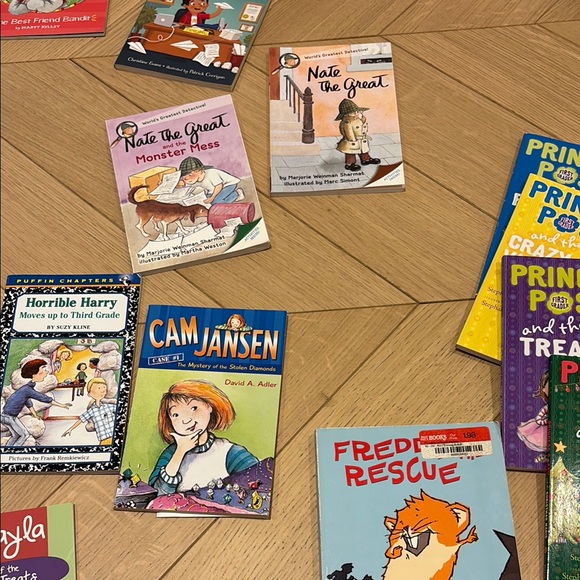 Children's Book Collection - Colorful Assortment - Picture 6 of 8